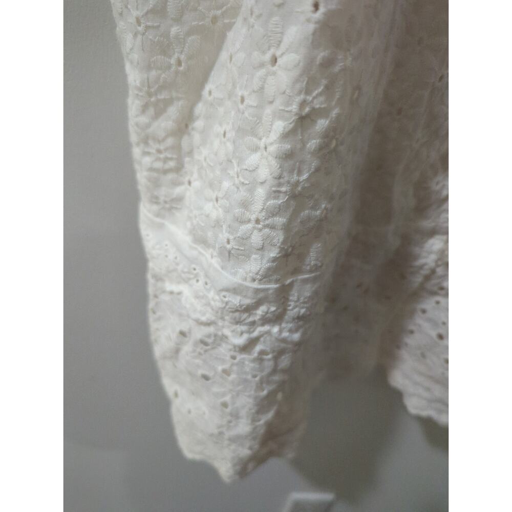 Design History Cream Ruffle Eyelet Top NWT - Picture 2 of 4